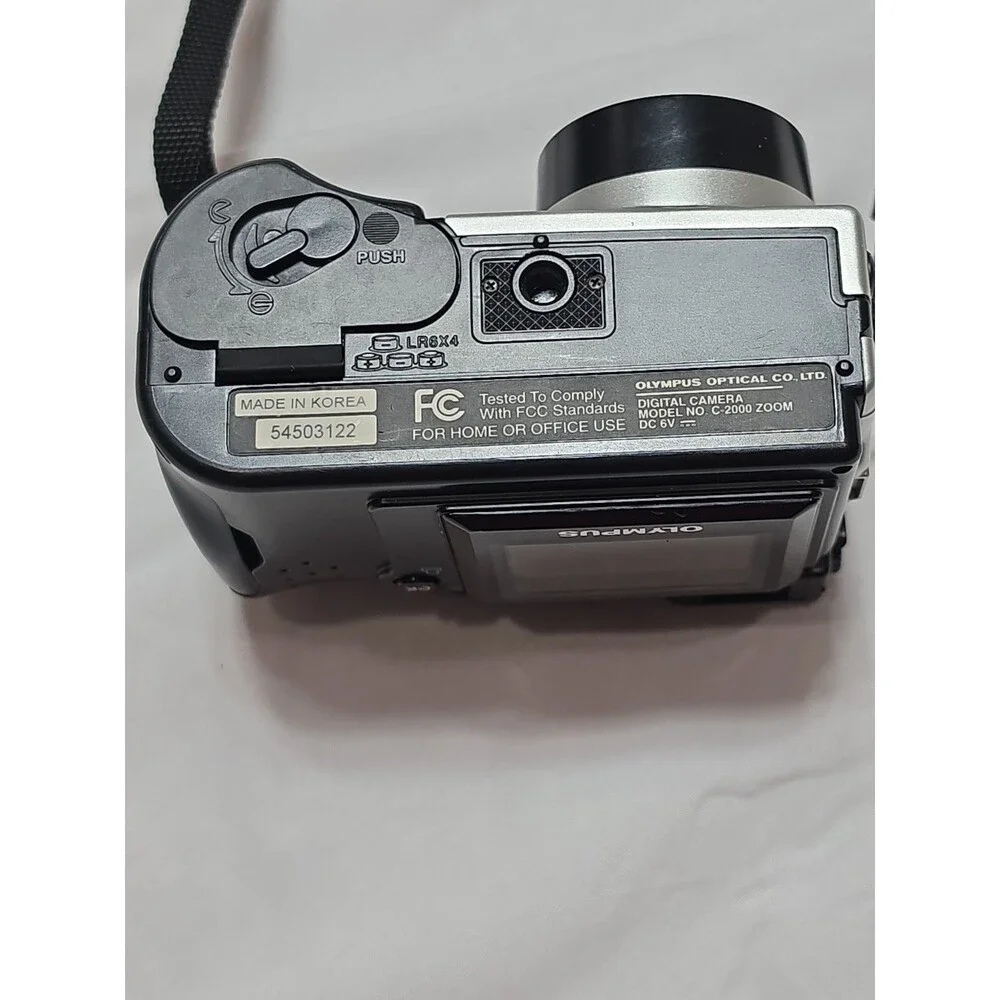 Vintage Y2K Digital Camera 3x Olympus C-2000 Z Camedia 2.1MP TESTED